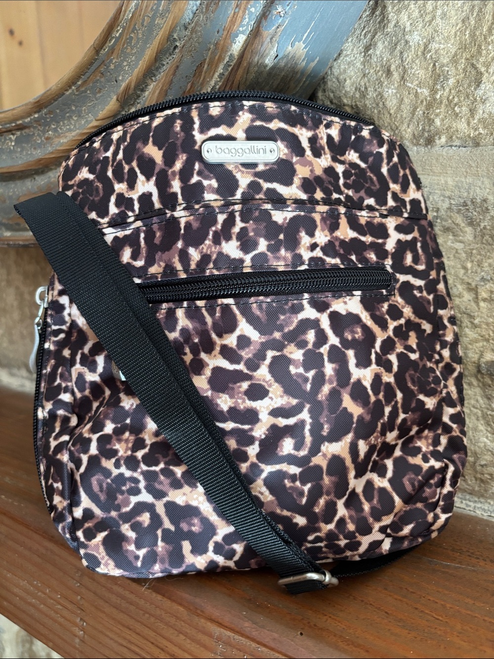 Baggallini Leopard Print Crossbody in Brown and Black